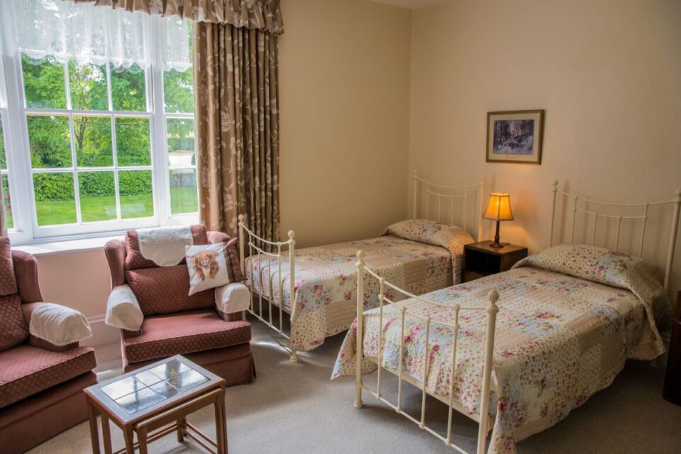Double / twin room with en-suite bathroom